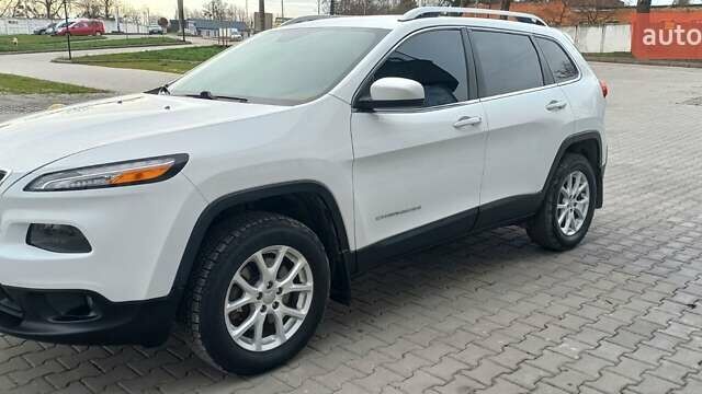 Білий Джип Cherokee, об'ємом двигуна 2.4 л та пробігом 221 тис. км за 12550 $, фото 12 на Automoto.ua