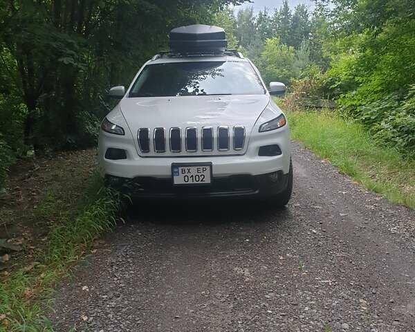 Джип Cherokee 2015 у Хмельницькому на Automoto.ua Білий Джип Cherokee, об'ємом двигуна 3.24 л та пробігом 202 тис. км за 14500 $, фото 18 на Automoto.ua