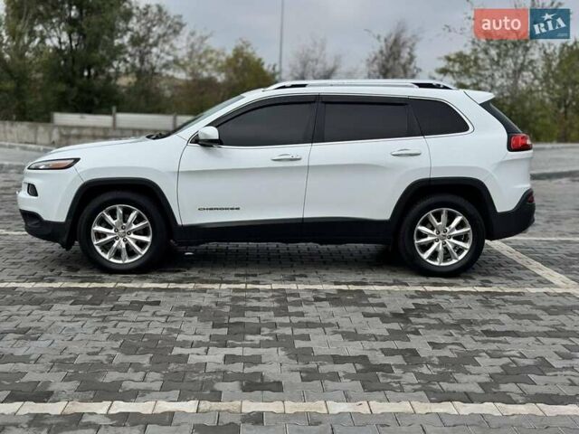 Белый Джип Чероки, объемом двигателя 3.2 л и пробегом 180 тыс. км за 13999 $, фото 3 на Automoto.ua
