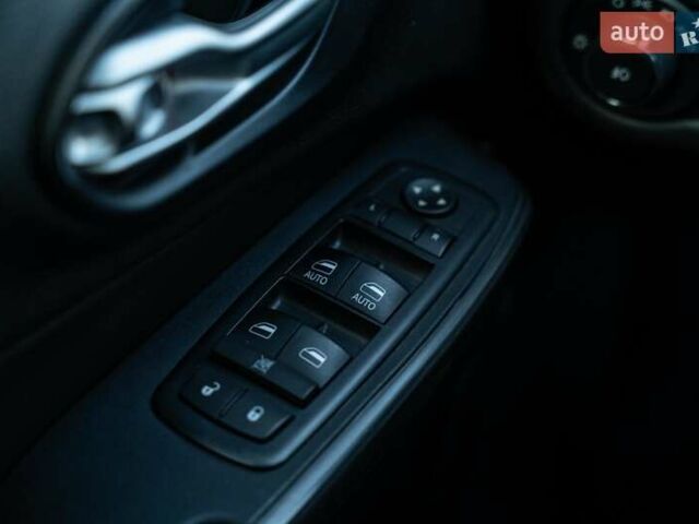 Белый Джип Чероки, объемом двигателя 3.24 л и пробегом 186 тыс. км за 17900 $, фото 18 на Automoto.ua