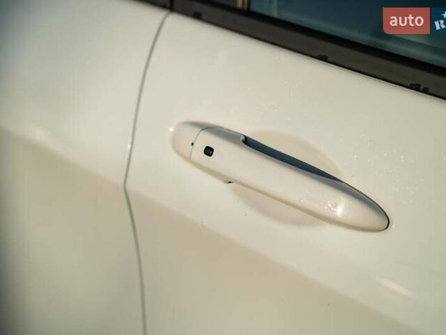 Белый Джип Чероки, объемом двигателя 3.24 л и пробегом 186 тыс. км за 17900 $, фото 15 на Automoto.ua