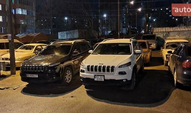 Джип Cherokee 2015 у Хмельницькому на Automoto.ua Білий Джип Cherokee, об'ємом двигуна 3.24 л та пробігом 202 тис. км за 14500 $, фото 22 на Automoto.ua