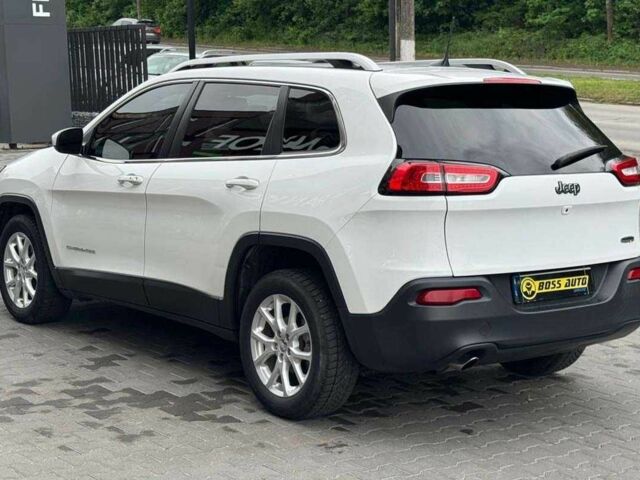 Білий Джип Cherokee, об'ємом двигуна 2.4 л та пробігом 48 тис. км за 15500 $, фото 3 на Automoto.ua