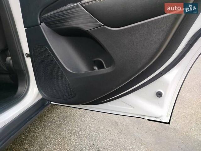 Белый Джип Чероки, объемом двигателя 0 л и пробегом 189 тыс. км за 11700 $, фото 28 на Automoto.ua