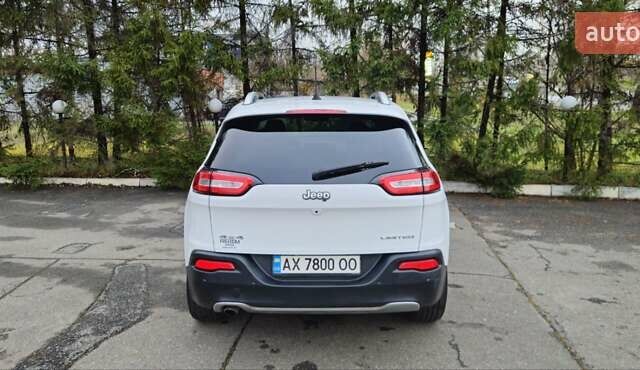 Білий Джип Cherokee, об'ємом двигуна 2.4 л та пробігом 161 тис. км за 15400 $, фото 7 на Automoto.ua