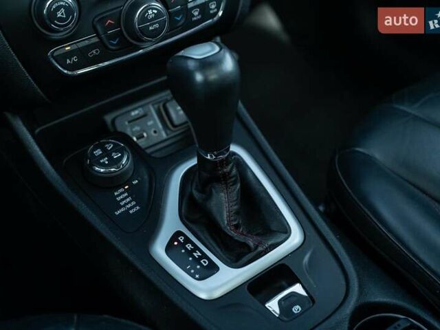 Белый Джип Чероки, объемом двигателя 3.24 л и пробегом 186 тыс. км за 17900 $, фото 31 на Automoto.ua