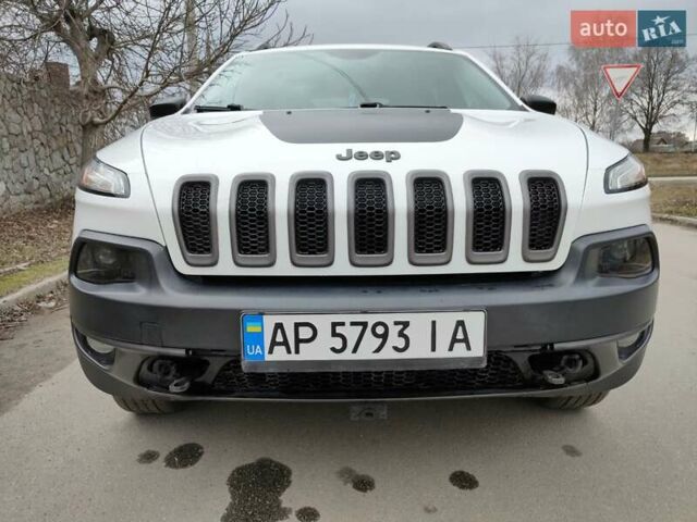 Белый Джип Чероки, объемом двигателя 3.2 л и пробегом 70 тыс. км за 21500 $, фото 2 на Automoto.ua