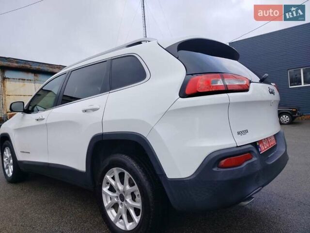 Белый Джип Чероки, объемом двигателя 0 л и пробегом 189 тыс. км за 11700 $, фото 10 на Automoto.ua