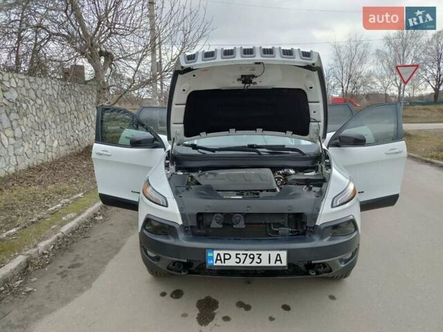 Белый Джип Чероки, объемом двигателя 3.2 л и пробегом 70 тыс. км за 21500 $, фото 22 на Automoto.ua