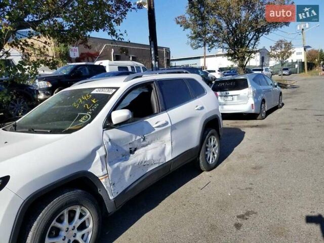 Джип Cherokee 2015 у Хмельницькому на Automoto.ua Білий Джип Cherokee, об'ємом двигуна 3.24 л та пробігом 202 тис. км за 14500 $, фото 17 на Automoto.ua