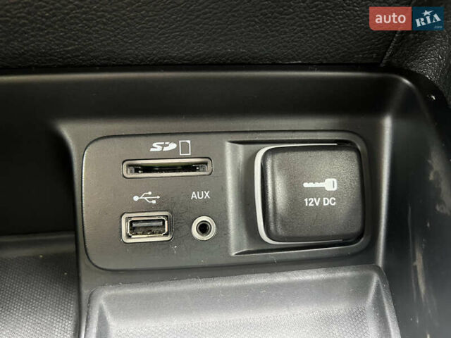 Білий Джип Cherokee, об'ємом двигуна 2.4 л та пробігом 165 тис. км за 11999 $, фото 15 на Automoto.ua
