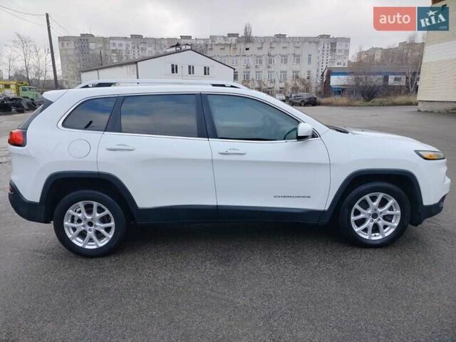 Белый Джип Чероки, объемом двигателя 0 л и пробегом 189 тыс. км за 11700 $, фото 15 на Automoto.ua