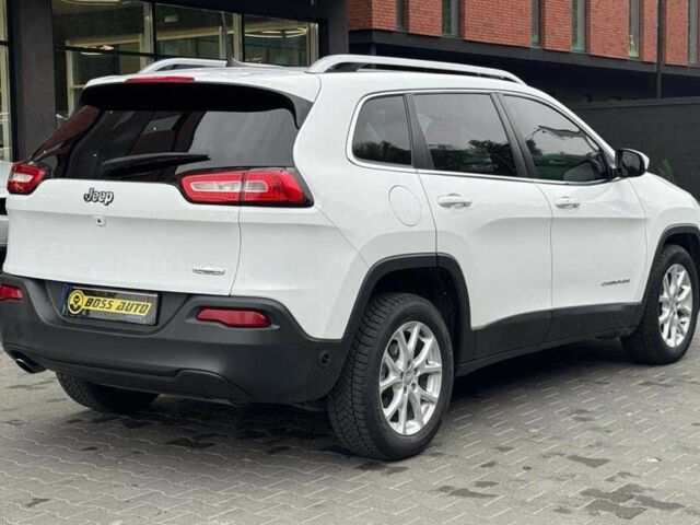 Білий Джип Cherokee, об'ємом двигуна 2.4 л та пробігом 48 тис. км за 15500 $, фото 5 на Automoto.ua