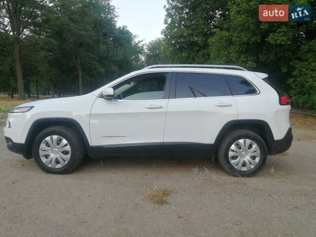 Білий Джип Cherokee, об'ємом двигуна 2.4 л та пробігом 202 тис. км за 12200 $, фото 17 на Automoto.ua