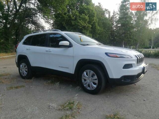 Білий Джип Cherokee, об'ємом двигуна 2.4 л та пробігом 202 тис. км за 12200 $, фото 19 на Automoto.ua