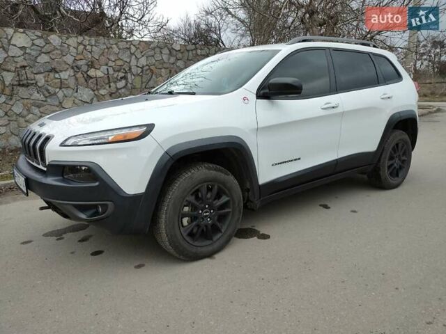 Белый Джип Чероки, объемом двигателя 3.2 л и пробегом 70 тыс. км за 21500 $, фото 12 на Automoto.ua