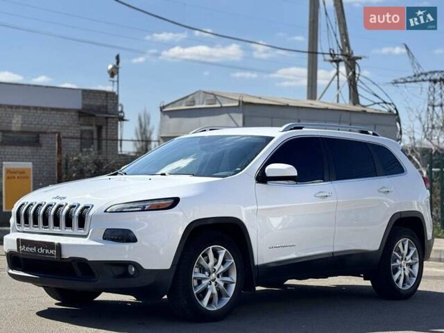 Білий Джип Cherokee, об'ємом двигуна 3.2 л та пробігом 84 тис. км за 15999 $, фото 2 на Automoto.ua