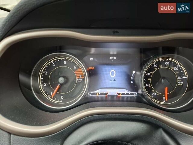 Білий Джип Cherokee, об'ємом двигуна 2.36 л та пробігом 123 тис. км за 14500 $, фото 8 на Automoto.ua