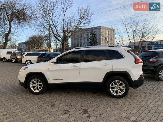 Білий Джип Cherokee, об'ємом двигуна 2.36 л та пробігом 297 тис. км за 9650 $, фото 11 на Automoto.ua