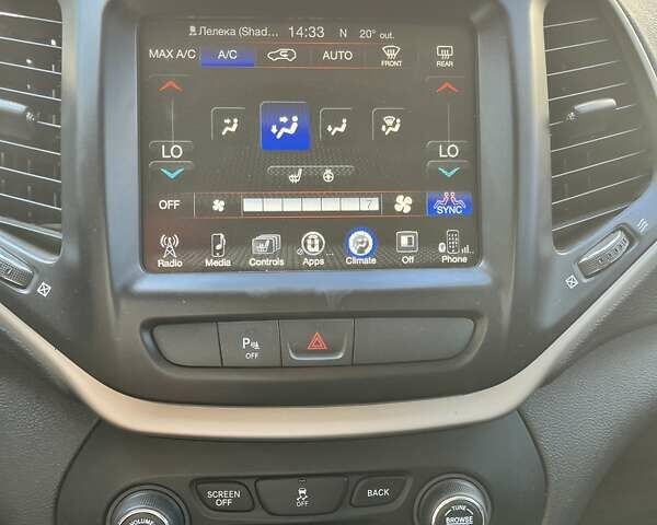 Білий Джип Cherokee, об'ємом двигуна 2.36 л та пробігом 121 тис. км за 14500 $, фото 26 на Automoto.ua