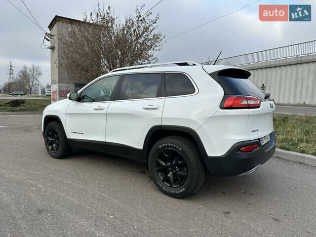 Белый Джип Чероки, объемом двигателя 3.24 л и пробегом 200 тыс. км за 12990 $, фото 3 на Automoto.ua
