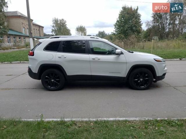 Білий Джип Cherokee, об'ємом двигуна 2.4 л та пробігом 201 тис. км за 11200 $, фото 9 на Automoto.ua
