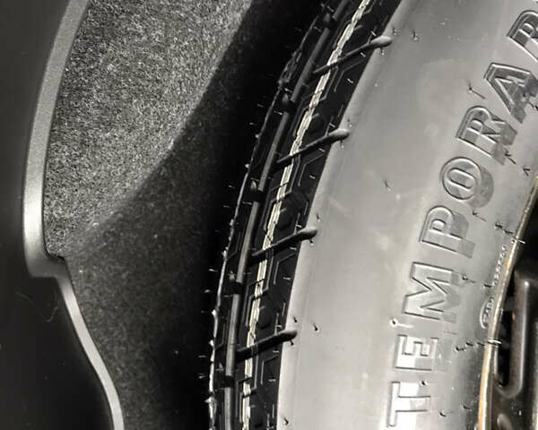 Джип Чероки 2015 в Киеве на Automoto.ua Белый Джип Чероки, объемом двигателя 3.24 л и пробегом 100 тыс. км за 15200 $, фото 37 на Automoto.ua