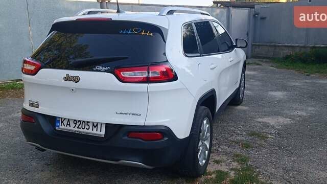 Білий Джип Cherokee, об'ємом двигуна 2.36 л та пробігом 161 тис. км за 16000 $, фото 6 на Automoto.ua