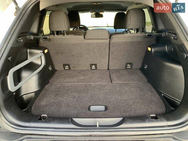 Білий Джип Cherokee, об'ємом двигуна 2.36 л та пробігом 297 тис. км за 9650 $, фото 21 на Automoto.ua