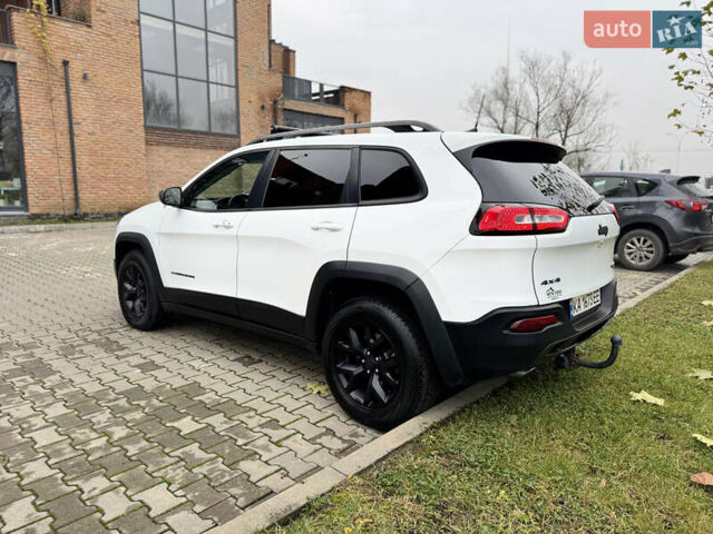 Білий Джип Cherokee, об'ємом двигуна 3.24 л та пробігом 185 тис. км за 16000 $, фото 8 на Automoto.ua