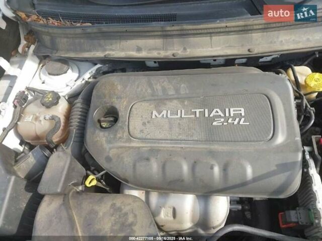 Белый Джип Чероки, объемом двигателя 0 л и пробегом 189 тыс. км за 11700 $, фото 50 на Automoto.ua