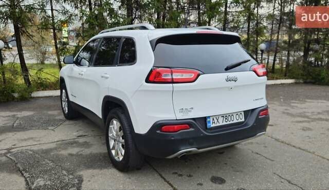 Білий Джип Cherokee, об'ємом двигуна 2.4 л та пробігом 161 тис. км за 15400 $, фото 4 на Automoto.ua