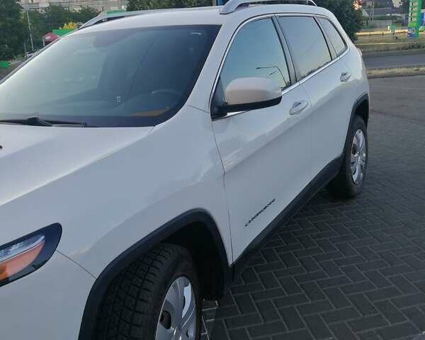 Білий Джип Cherokee, об'ємом двигуна 2.4 л та пробігом 202 тис. км за 12200 $, фото 44 на Automoto.ua