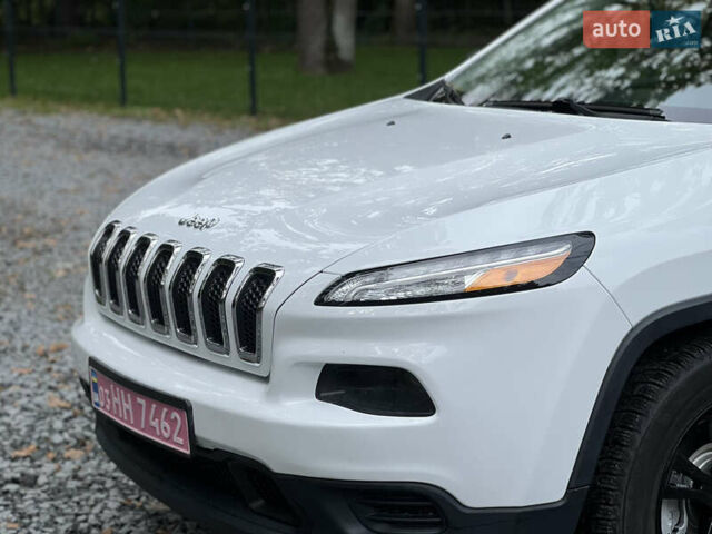 Білий Джип Cherokee, об'ємом двигуна 2.4 л та пробігом 165 тис. км за 11999 $, фото 3 на Automoto.ua