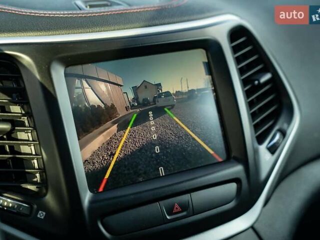 Белый Джип Чероки, объемом двигателя 3.24 л и пробегом 186 тыс. км за 17900 $, фото 27 на Automoto.ua