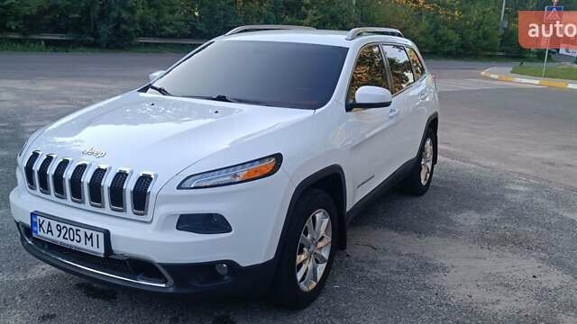 Білий Джип Cherokee, об'ємом двигуна 2.36 л та пробігом 161 тис. км за 16000 $, фото 1 на Automoto.ua