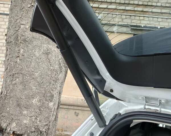Белый Джип Чероки, объемом двигателя 3.2 л и пробегом 70 тыс. км за 21500 $, фото 51 на Automoto.ua
