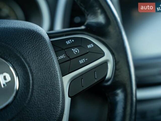 Белый Джип Чероки, объемом двигателя 3.24 л и пробегом 186 тыс. км за 17900 $, фото 26 на Automoto.ua