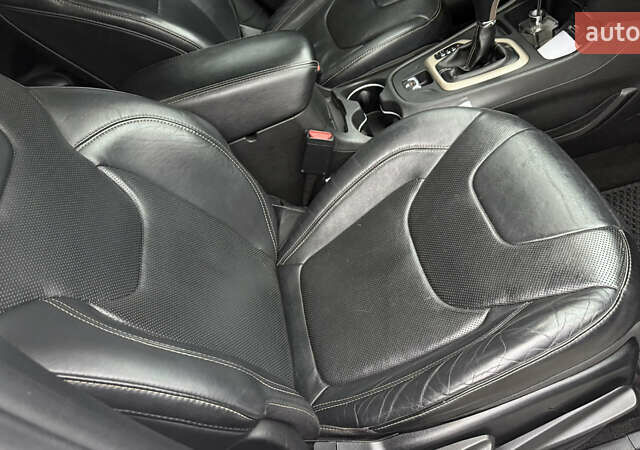 Белый Джип Чероки, объемом двигателя 2.36 л и пробегом 170 тыс. км за 13200 $, фото 44 на Automoto.ua