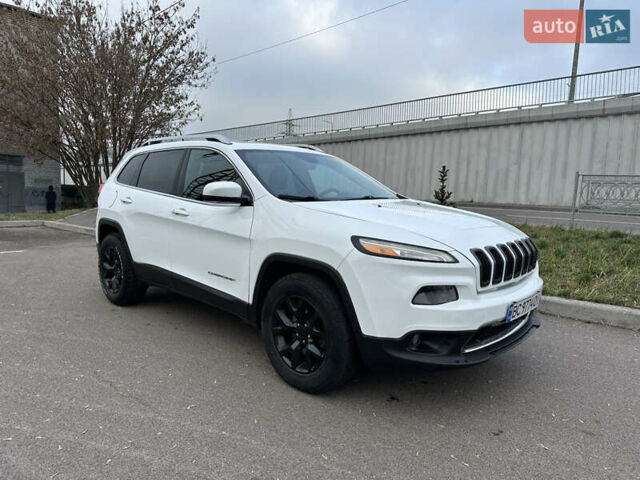 Белый Джип Чероки, объемом двигателя 3.24 л и пробегом 200 тыс. км за 12990 $, фото 1 на Automoto.ua