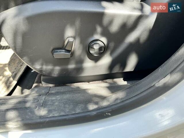 Білий Джип Cherokee, об'ємом двигуна 2.36 л та пробігом 121 тис. км за 14500 $, фото 21 на Automoto.ua