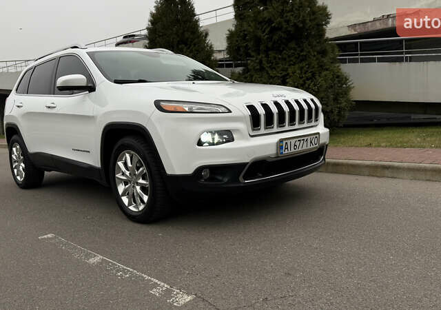 Белый Джип Чероки, объемом двигателя 2.36 л и пробегом 170 тыс. км за 13200 $, фото 3 на Automoto.ua