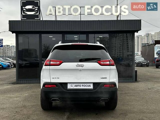 Белый Джип Чероки, объемом двигателя 3.24 л и пробегом 101 тыс. км за 16490 $, фото 6 на Automoto.ua