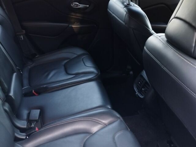 Білий Джип Cherokee, об'ємом двигуна 3 л та пробігом 96 тис. км за 14200 $, фото 6 на Automoto.ua