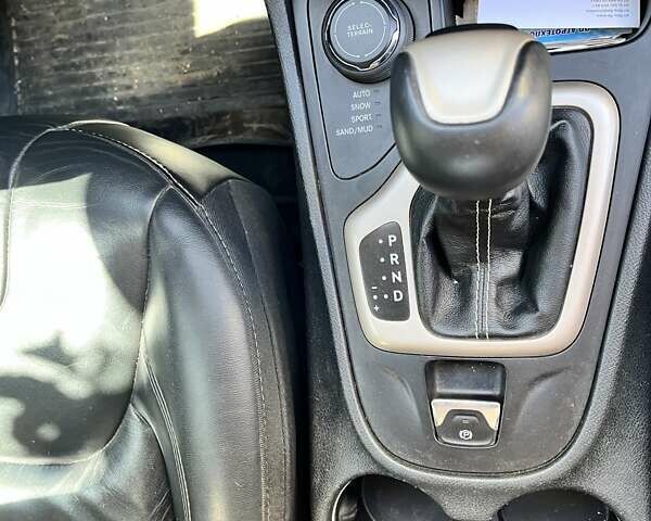 Білий Джип Cherokee, об'ємом двигуна 2.36 л та пробігом 121 тис. км за 14500 $, фото 24 на Automoto.ua