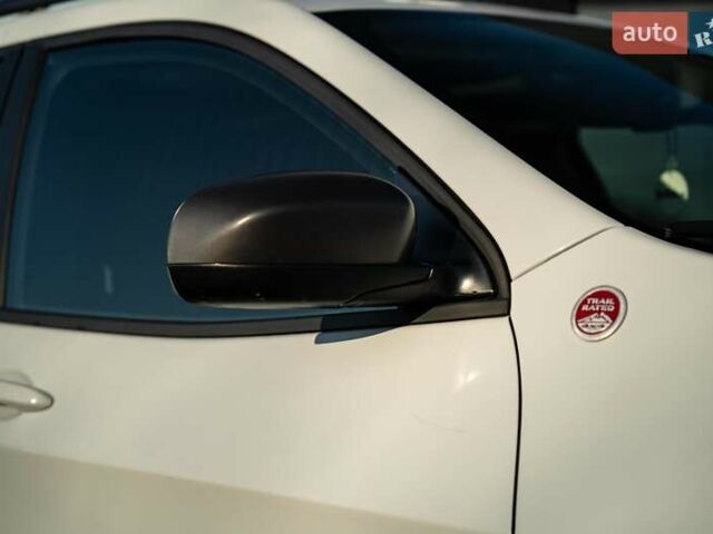 Белый Джип Чероки, объемом двигателя 3.24 л и пробегом 186 тыс. км за 17900 $, фото 10 на Automoto.ua