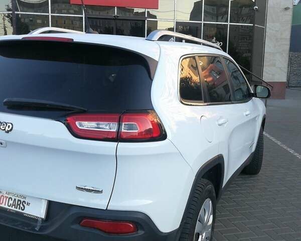 Білий Джип Cherokee, об'ємом двигуна 2.36 л та пробігом 202 тис. км за 11700 $, фото 46 на Automoto.ua