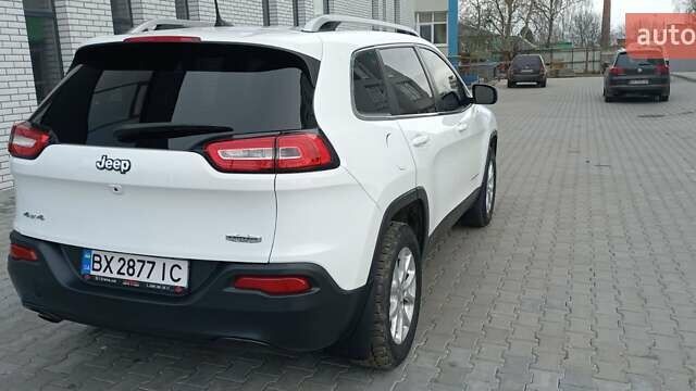 Білий Джип Cherokee, об'ємом двигуна 2.4 л та пробігом 221 тис. км за 12550 $, фото 5 на Automoto.ua