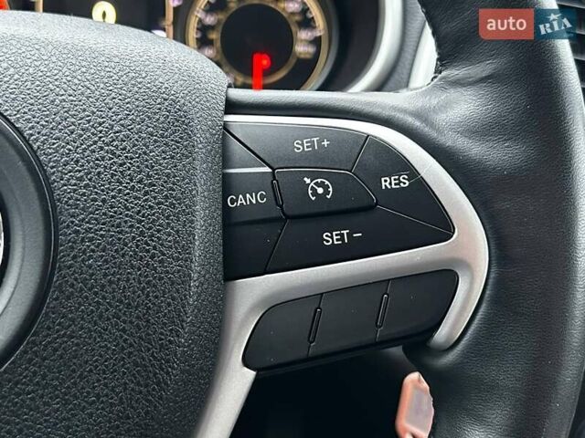 Белый Джип Чероки, объемом двигателя 3.24 л и пробегом 101 тыс. км за 16490 $, фото 16 на Automoto.ua