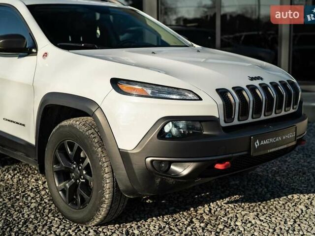 Белый Джип Чероки, объемом двигателя 3.24 л и пробегом 186 тыс. км за 17900 $, фото 9 на Automoto.ua